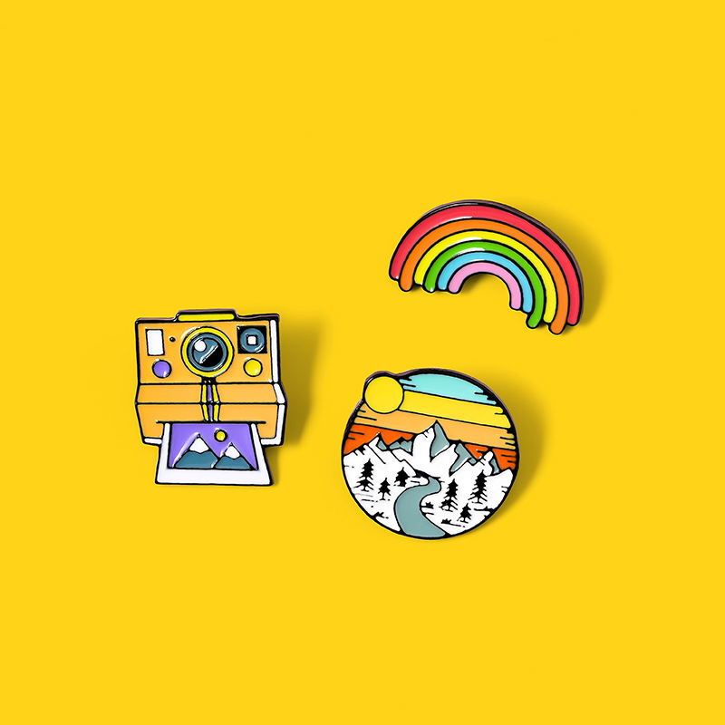 Enamel Brooch Outdoors Camping - Outdoor Camping Logo recension och pris